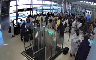 الصورة: السعودية: 17 قتيلاً في 20 هجوماً لجماعة الحوثي على مطار الرياض