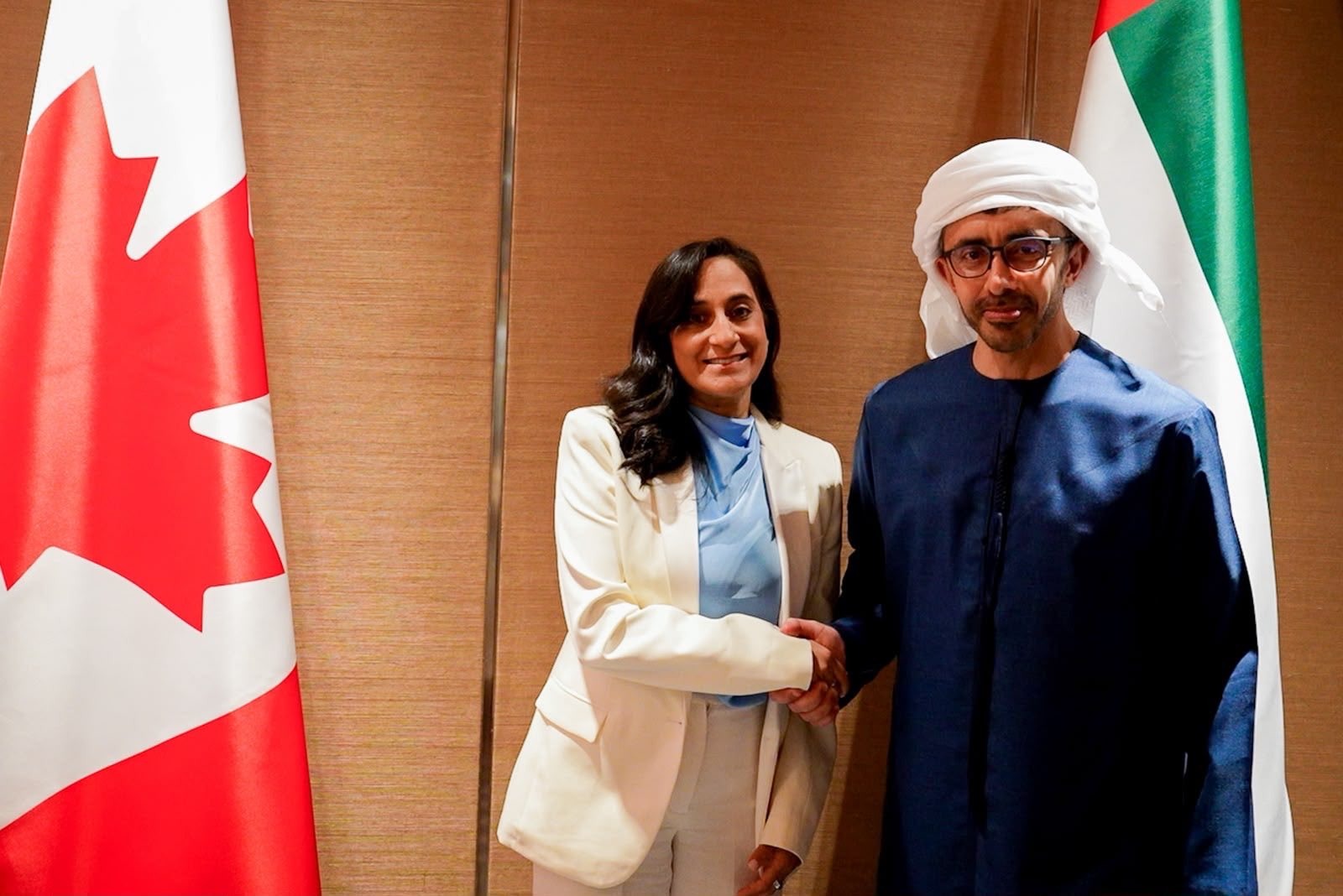 عبدالله بن زايد يبحث مع وزيرة خارجية كندا العلاقات الثنائية وتطورات الأوضاع في المنطقة عبدالله بن زايد يبحث مع وزيرة خارجية كندا العلاقات الثنائية وتطورات الأوضاع في المنطقة
