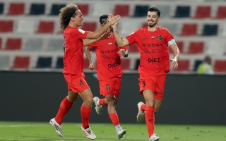 الصورة: شباب الأهلي يُخمد "ريمونتادا العين" في "قمة الجنون".. ويجرّده لقب الكأس