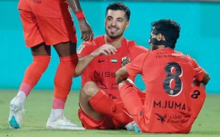 الصورة: سعيد عزت الله: الفوز على العين مرتين يمنح شباب الأهلي دفعة معنوية