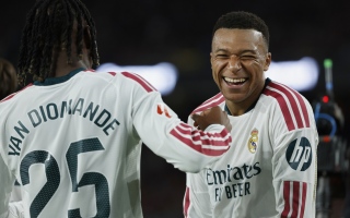 الصورة: "كلاسيكو كوكوريا" مدريدي.. مبابي يصيب برشلونة بـ"رصاصة طائشة" وضربة قاتلة