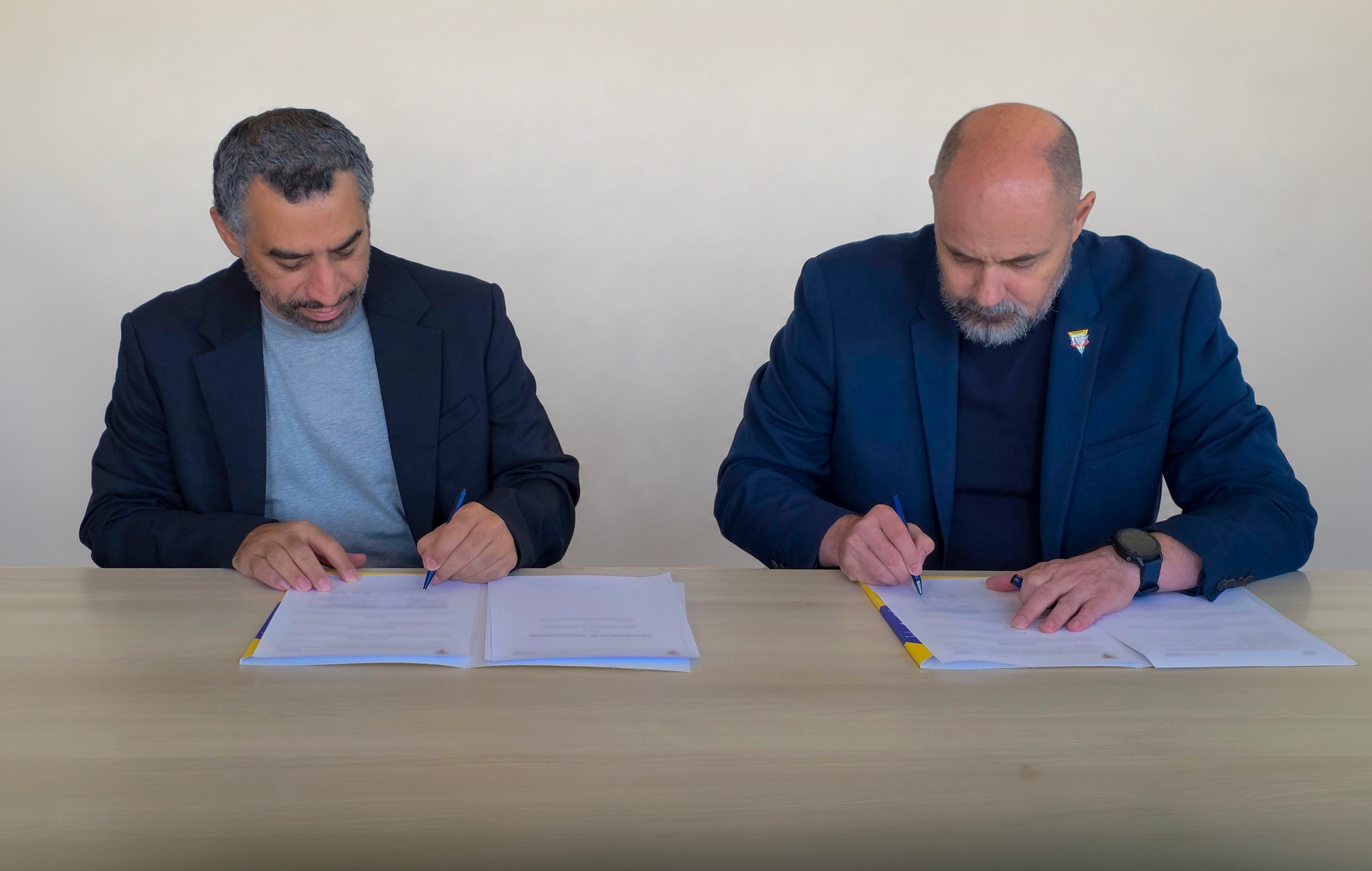 إسعاف دبي توقع مذكرة تفاهم مع “خدمات إسعاف براغ” لتعزيز التعاون الدولي إسعاف دبي توقع مذكرة تفاهم مع “خدمات إسعاف براغ” لتعزيز التعاون الدولي