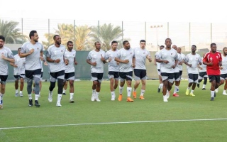 الصورة: &laquo;الأبيض&raquo; يدشّن مشواره في &laquo;خليجي القدامى&raquo; أمام اليمن