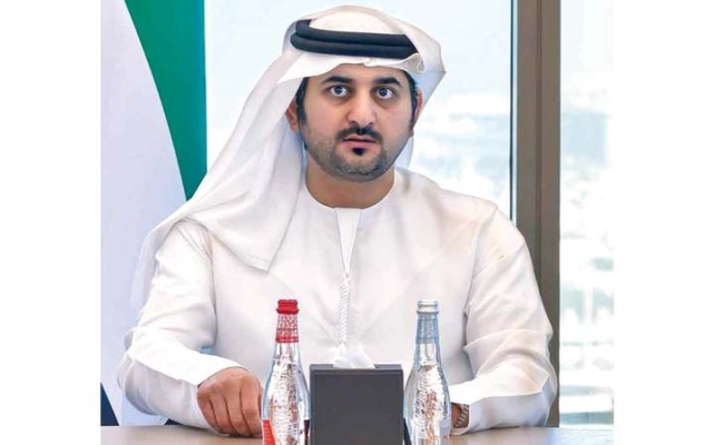الصورة: مكتوم بن محمد: ضاحي خلفان ترك أثراً بارزاً في مسيرة دبي.. شكراً &laquo;بوفارس&raquo;