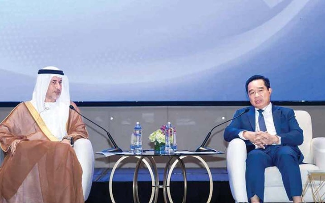 الصورة: سعيد الهاجري يترأس وفد الإمارات المشارك في المنتدى الاقتصادي الخريفي