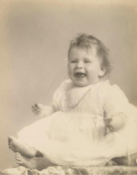 ضحكة من القلب خالية من الدبلوماسية والبرتوكولات الملكية -المصدر: أ.ب