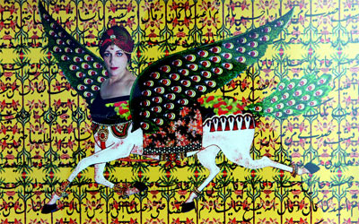 مشاهد من الحرب وأعمال عن المحـــــــــــــــــــــــــــــــــــرّمات ضمن مقتنيات المعرض.	تصوير: ساتيش كومار