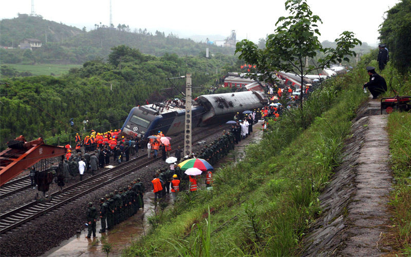 القطار انطلق من شنغهاي إلى مدينة غويلين السياحية-أ.ب
