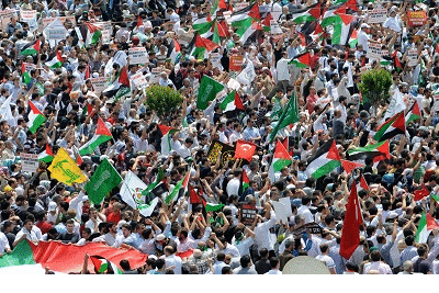 10 آلاف متضاهر تجمعوا في اسطنبول للتنديد بالعملية العسكرية الدموية الإسرائيلية. المصدر: أ.ف.ب