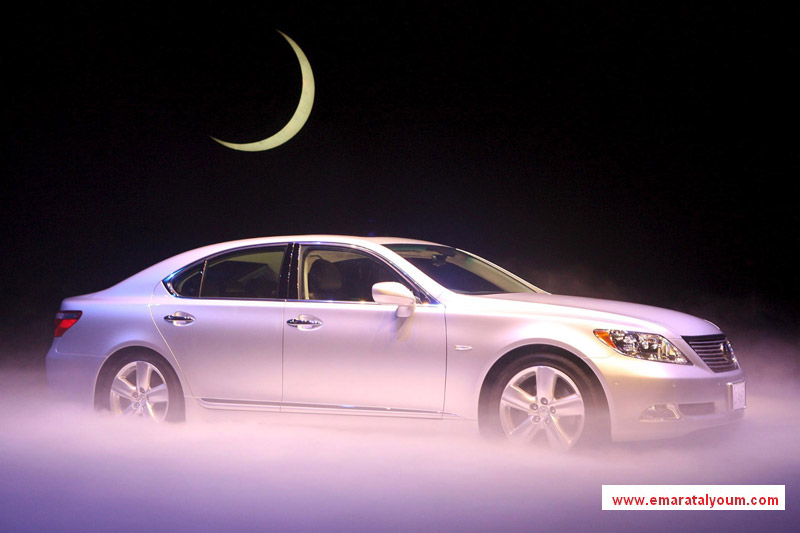 ليكزس تطرح سياراتها الجديدة لعام 2011 في معرض طوكيو. د ب أ