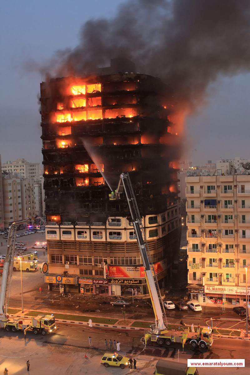 لم يسفر الحريق عن أي خسائر بشرية أو إصابات باستثناء إصابة إمرأة عجوز باختناقات بسيطة وتم نقلها إلى المستشفى. تصوير تشاندرا بالان