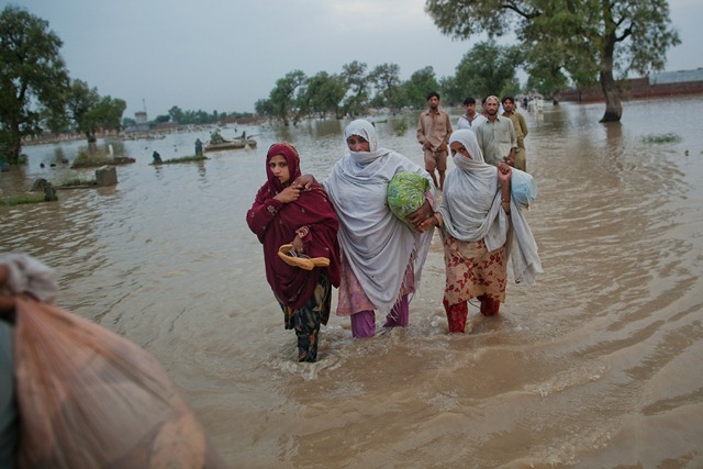 وتحدثت اجهزة الارصاد الجوية الباكستانية عن فيضانات "غير مسبوقة" مع هطول 312 مللم من المياه في 36 ساعة- ا.ف.ب