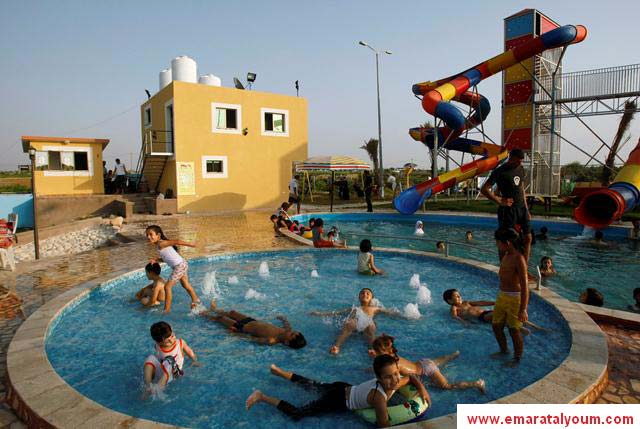 اطفال غزة يستمتعون بالصيف والبحر -رويترز