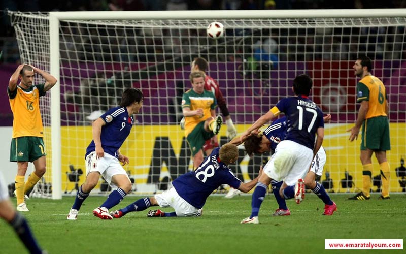 أقدم المدرب الإيطالي على تحديث قوة الكومبيوتر ببرنامج اسمه (تادناري لي) ورقمه (19)،  والذي تمكن من اختراق جدار الحماية الاسترالي وتسجيل هدف البطولة في الشوط الإضافي الثاني. تصوير: أسامة أبوغانم