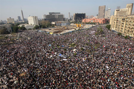 المتظاهرون يتوقعون بان ترغم التظاهرة المليونية الرئيس المصري على الرحيل-أ.ب