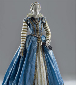 تصاميم بورشغراف حلت ضيفة على مهرجان أبوظبي 2011.