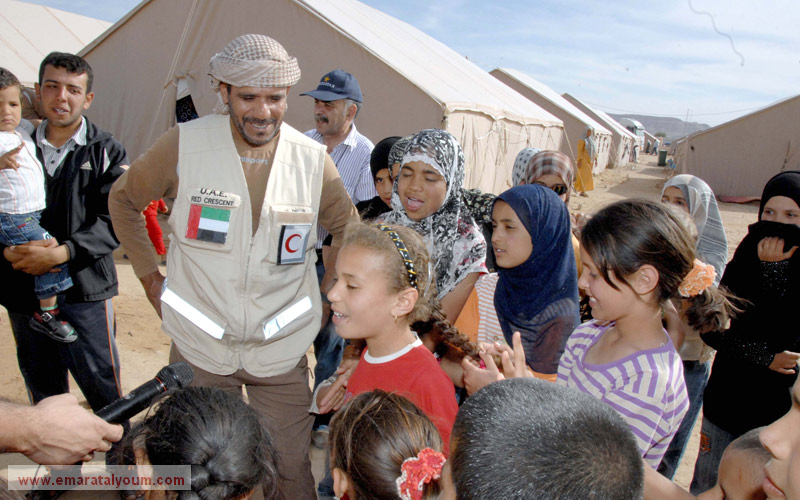 فريق الإغاثة، وبالتعاون مع المسؤولين الليبيين على المخيم، قرر توفير خيمتين كبيرتين للطلاب والطالبات، وتوفير القرطاسية والمستلزمات المدرسية حتى يتمكنوا من متابعة دروسهم.