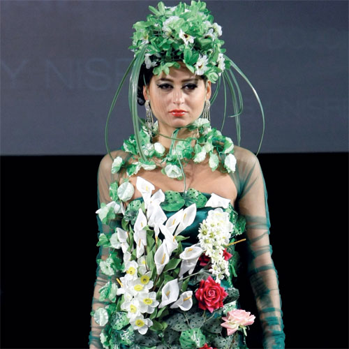 نسرين أكثرت من الأقمشة الخفيفة كالشيفون والحرير.	تصوير: إريك أرازاس