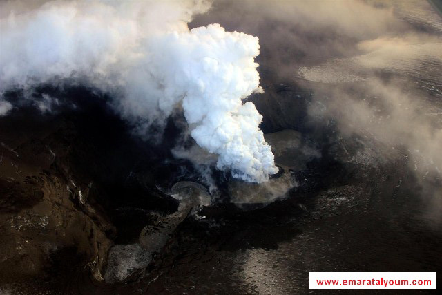 حالة من  الترقب والحذر تسود دول أوروبا إثر عودة نشاط بركان"جريمسفوتن" في جنوب شرق أيسلندا، حيث سبب البركان سحابة من الدخان ارتفعت إلى نحو 17 كيلو متراً، حجبت الرؤية في محيط مكان البركان واثرت على الملاحة الجوية :المصدر-ا.ف.ب
