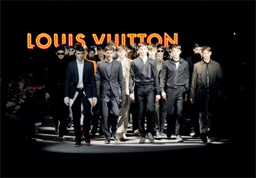 الـ «آميش» بعيدون عن كل أدوات الحياة العصرية والحداثة.	من المصدر