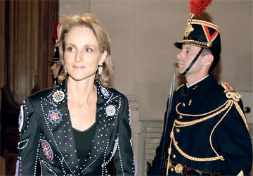 ماري لور دوفيليبان تركت زوجها وكرست حياتها للنحت .   غيتي