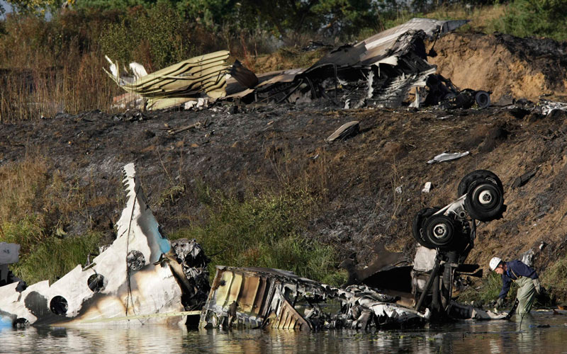 ونقلت وكالة ريا نوفوستي عن مصدر امني قوله أن  45 شخصا على متن الطائرة، بينهم افراد الطاقم الثمانية، لقي 44 شخصا منهم حتفه في الحادث فيما نجا شخص  واحد. أ.ب