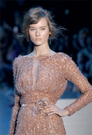 قصّات بسيطة وخامات مترفة امتزجت بألوان شتوية. وكالات