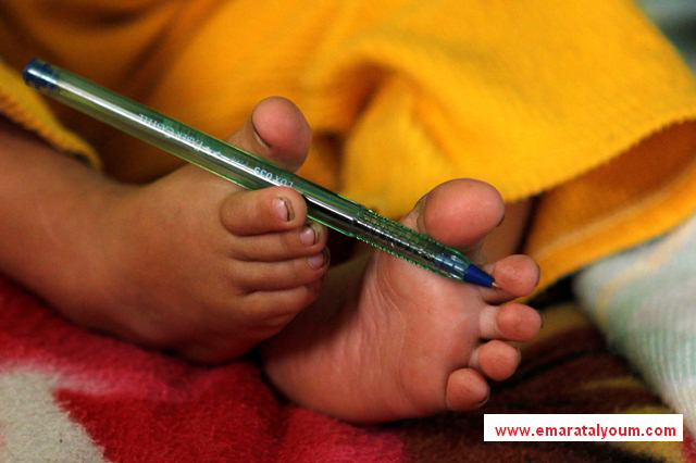 قبضة حديد ورصاص وحبر -رويترز