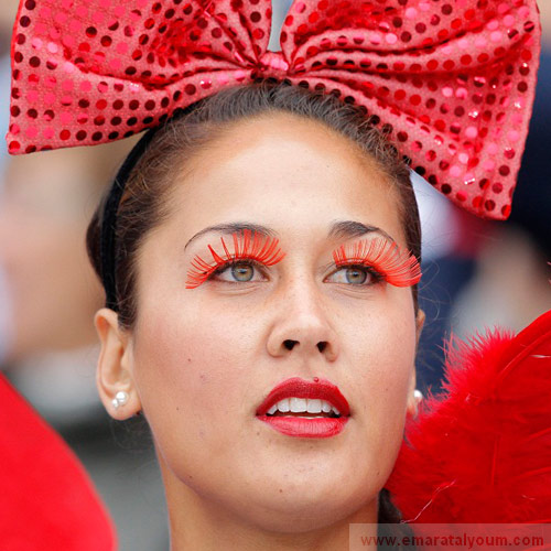 حسناء من ساموا اختارت تقليعتها الخاصة لتشجيع منتخب بلادها. أ ب