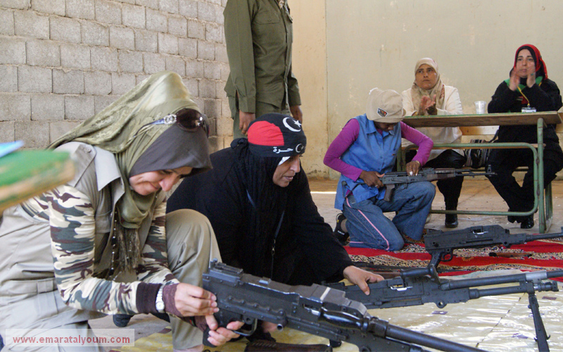 مقاومة عسكرية نسائية - أ.ب