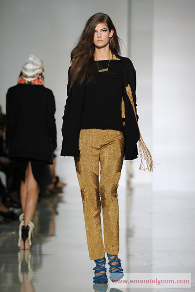 عرض أزياء من تصميم المغني الأميركي كانيا أوماري ويست الذي يحاول الدخول إلى عالم الأزياء. غيتي