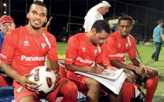 الصورة: &laquo;أتعهد&raquo; تستقطب دوائر حكومية وفاعليات شعبية