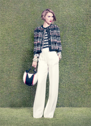 السراويل تنوعت بين الضيقة والواسعة.	من المصدر