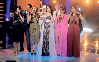 المشتركون في السهرة السادسة من &laquo;نجم الخليج&raquo;على قناة دبي.  من المصدر