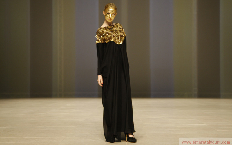 تشكيلة جديدة للعبايات الانيقة من تصميم، عبير السويدي ، هند المطوع، والمصمم محمد المري ـ الامارات اليوم