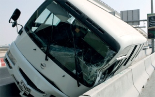 الصورة: &laquo; الطرق &raquo; وشرطة دبي تطلقان&laquo; أتعهد بتحمّل المسؤولية &raquo;