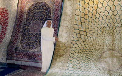 «واحة السجاد» تستقطب آلاف الــــــــــــــــــــــــــــــــــــــزوار سنوياً. 	من المصدر