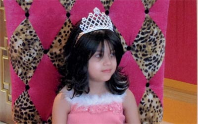 أطفال استفادوا من مبادرة مؤسسة «تحقيق أمنية».	الإمارات اليوم