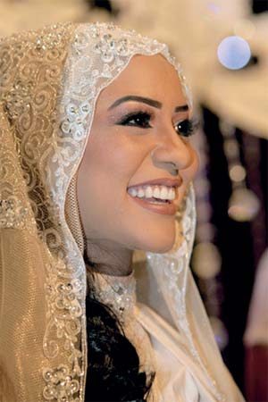 العروس أماني موسى هلال