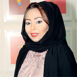 ابتسام عبدالعزيز.