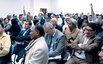 الجمهور قدم ملاحظات عدة بين النقد والإشادة خلال الندوة التطبيقية.              تصوير. تشاندرا بالان