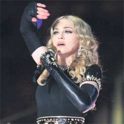 يلخص المعرض سيرة 25 عاماً من حياة مادونا.                                                                                     غيتي