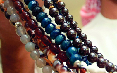 مجموعات مختلفة يوفرها النعيمي في مشروعه.    تصوير:باتريك كاستيلو