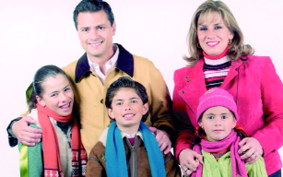 الراحلة مونيكا بريتيليني وأولادها.  أرشيفية