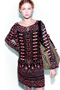 تصاميم تستلهم أفكارها من تراث قبائل إفريقيا.   د.ب.أ