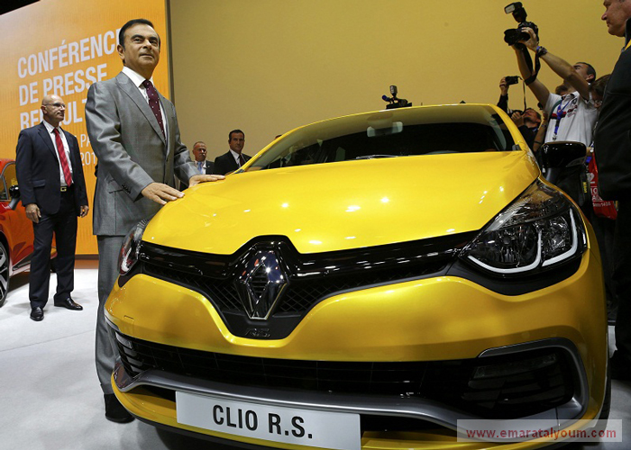 رينو كليو آر إس سبورت.
