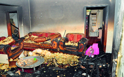 الحريق أتى على أثاث المنزل.