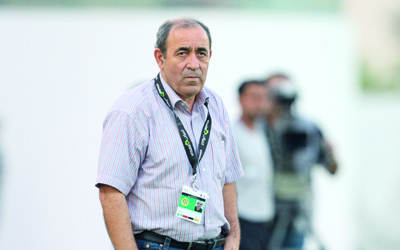 التونسي لطفي البنزرتي.