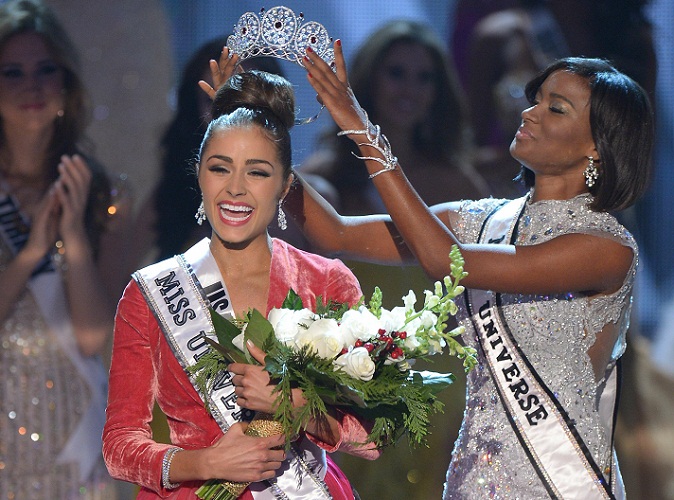فازت ملكة جمال أميركا "أوليفيا كالبو" بلقب ملكة جمال الكون للعام 2012 في التنافس الذي أقيم في هوليوود بـ"لاس فيغاس" - وكالات