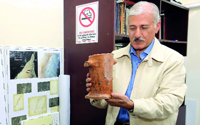 جاسم الصباح: المنطقة كانت تزود بلاد وادي الرافدين بالنحاس .	تصوير: أشوك فيرما